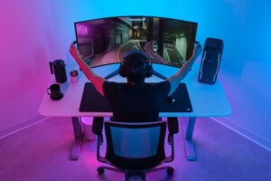Este impresionante monitor gaming lo tiene todo, incluido un descuento de casi 1.000 euros