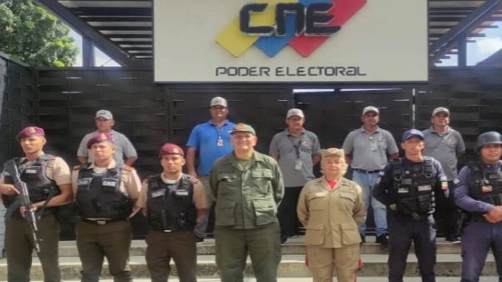 FANB y CNE iniciaron despliegue de material electoral