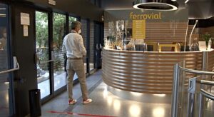 Ferrovial cumple un año en Países Bajos tras su polémico traslado