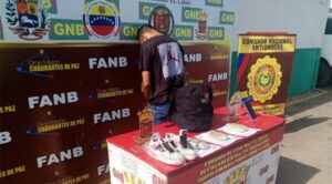 GNB captura a un hombre con tres envoltorios de Marihuana en el Puente Sobre el Lago