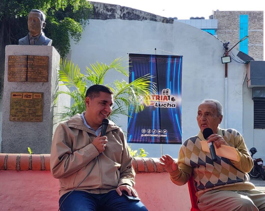 Gobernación de Mérida entregó plaza en honor a los periodistas