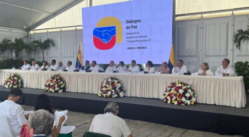 Gobierno de Colombia y disidencia de las FARC instalan en Caracas Mesa De Diálogo