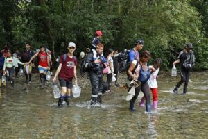 Gobierno de Panamá reporta incremento en el cruce de venezolanos por el Darién en lo que va de 2024