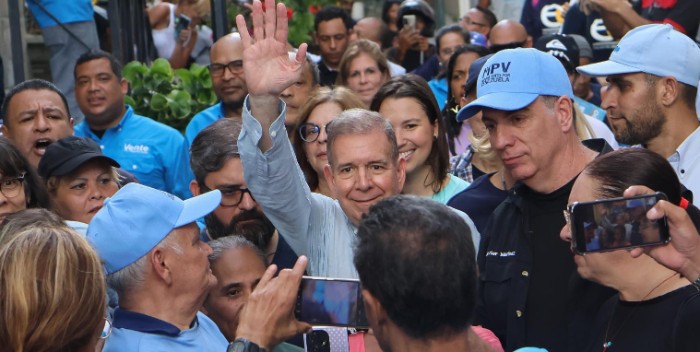 González asistirá a Bolívar para reunirse con trabajadores