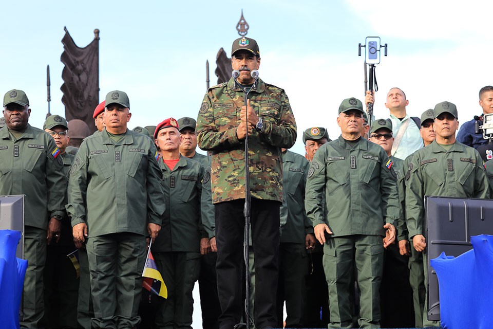 Grado de general anunciado por Maduro amplía plan electoral