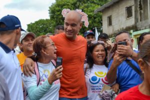 Héctor Rodríguez: Nicolás Maduro, el único líder capaz de garantizar la paz - Yvke Mundial