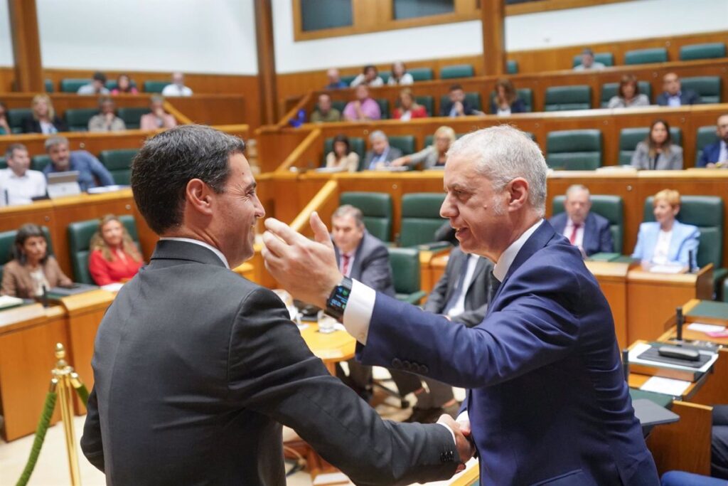 Imanol Pradales, proclamado lehendakari con los 39 votos del PNV y el PSE