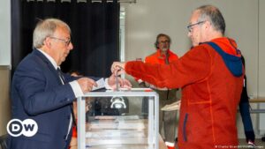 Inicia voto parlamentario francés en territorios de ultramar – DW – 29/06/2024
