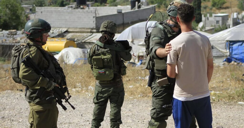 Israel reconoce que sus militares han "violado el protocolo" al usar a un palestino herido como escudo humano