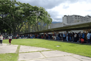 Jornada de carnetización en la UCV no cubre toda la población estudiantil