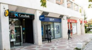 La banca europea aún cotiza con el doble del descuento histórico frente al Stoxx 600