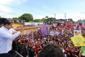 La oposición planea "un golpe de Estado en cualquier momento"