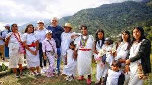 La polémica y las explicaciones del alcade de Santa Marta, Carlos Pinedo, por encuentro y foto con jefe de 'los Pachencas'