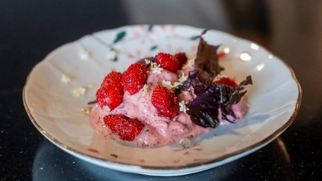 La receta de helado de un chef con estrella Michelin que puedes preparar en casa en cinco minutos