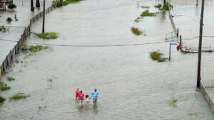 La tormenta Alberto trae fuertes lluvias y algunas inundaciones al sur de Texas