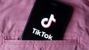 Lanzan un ciberataque contra cuentas de marcas y de famosos en TikTok - AlbertoNews