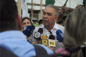 Luis Eduardo Martínez dice que jefes del chavismo le hacen campaña a María Corina y Edmundo González: “Algunos están contra Maduro”