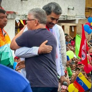 Maduro a Elías Jaua: «Vamos juntos a defender la patria y el socialismo»