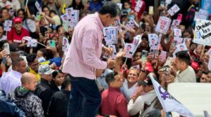 Maduro destaca participación ciudadana en el simulacro electoral