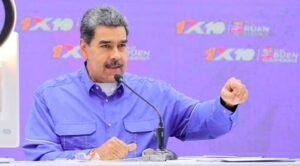 Maduro invita participar en el chequeo de la maquinaria 1x10