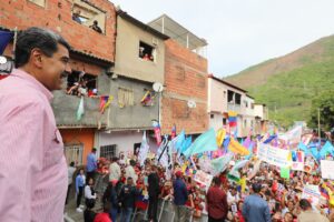 Maduro le dice a migrantes que Venezuela "será el asombro de Suramérica"