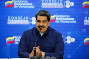 Maduro se hace campaña en transmisión por VTV y después dice que “se le salió” (+Video)