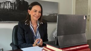 María Corina Machado invita a senadores españoles a presenciar elecciones presidenciales