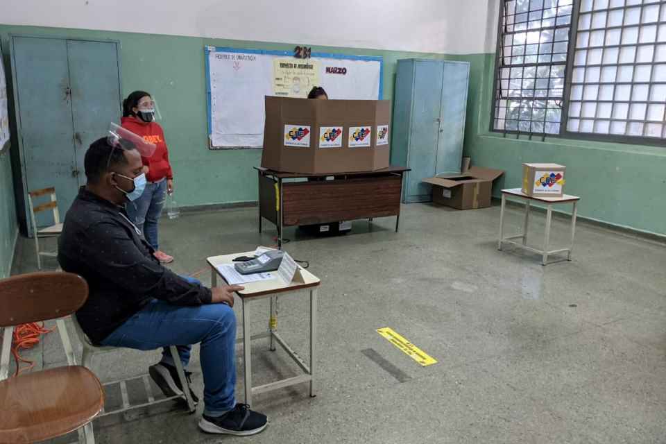 Más de 8.000 centros de votación tendrán una sola mesa electoral