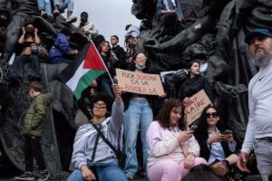 Miles de simpatizantes salen a las plazas de toda Francia en apoyo al Nuevo Frente Popular