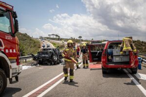 Mueren dos ocupantes de un turismo en un acciedente de tráfico en Catellfollit del Boix