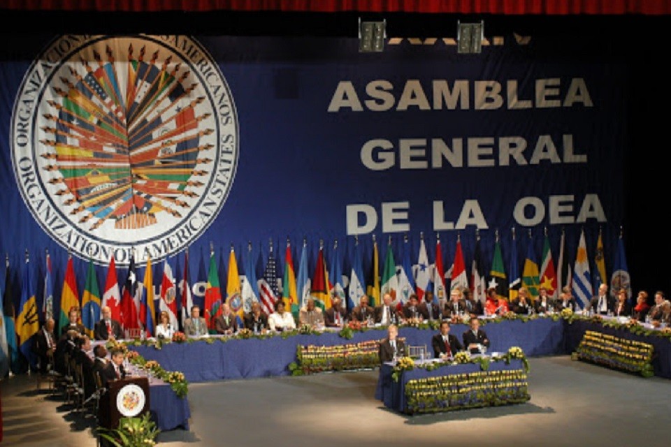 OEA repudia intento de golpe en Bolivia 