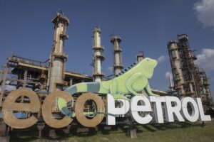 Petrolera colombiana Ecopetrol importará gas desde Venezuela a partir del próximo año