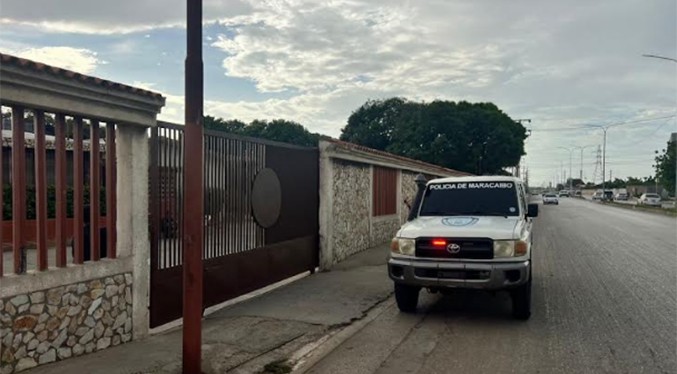 Polimaracaibo responde a denuncia de amenazas entre estudiantes con un facsímil de arma de fuego en centro educativo