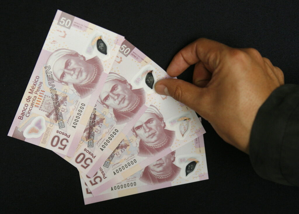 Por estrés financiero, 4 de cada 10 mexicanos sufren malestares físicos, según encuesta