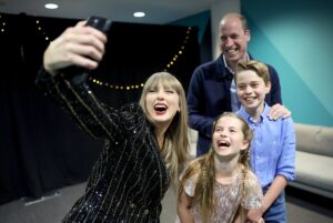Príncipe William asiste al concierto de Taylor Swift en Londres