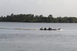 Río Orinoco se llevó por el medio conucos en el Delta