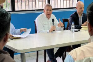 Transportistas de Caracas respaldan candidatura de Edmundo González