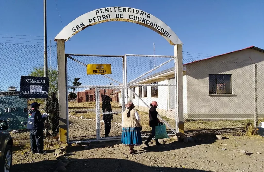Trasladan a excomandantes a cárcel de Chonchocoro por intento golpista en Bolivia