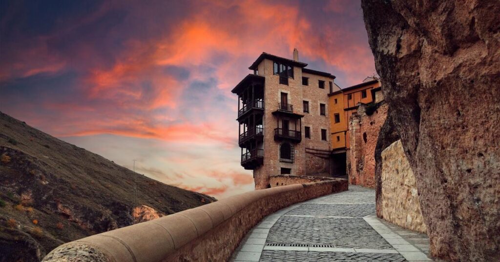 el misterio y la belleza de las casas colgadas de Cuenca