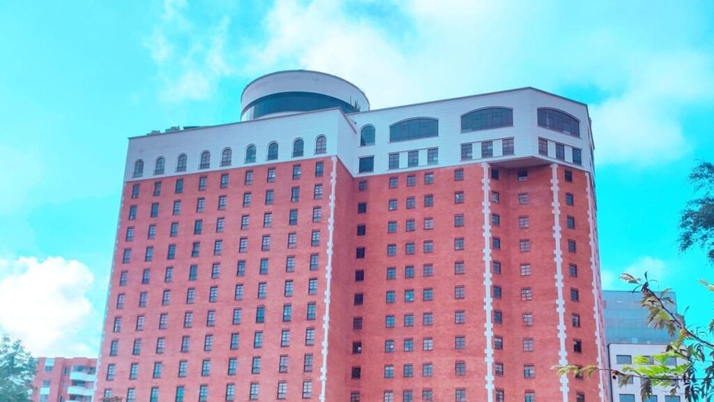 estadounidense fue hallado sin vida en exclusivo hotel de El Poblado