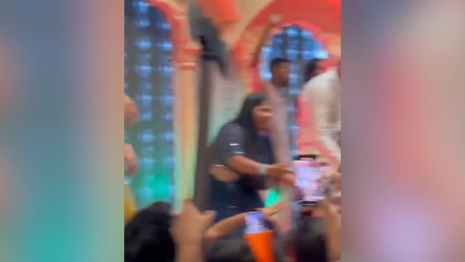 ¡Lo nunca visto! Pillan a Gianni Infantino bailando en la boda de Anant Ambani