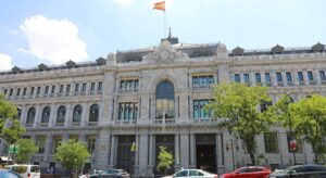 La inflación de los servicios se resiste a bajar y preocupa al Banco de España