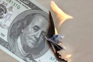 Inflación en Venezuela se frena, pero el salario de muchos votantes sigue siendo insuficiente