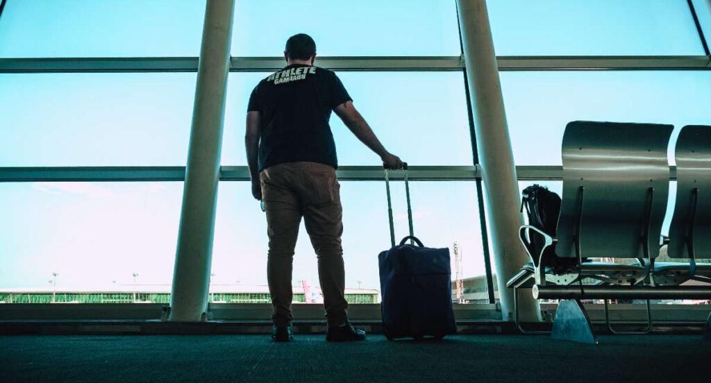 A dónde viajar después de los 30 años con requisitos fijos para salir de Colombia