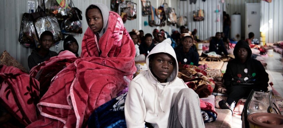 Abusos y muerte caen sobre los migrantes en Libia
