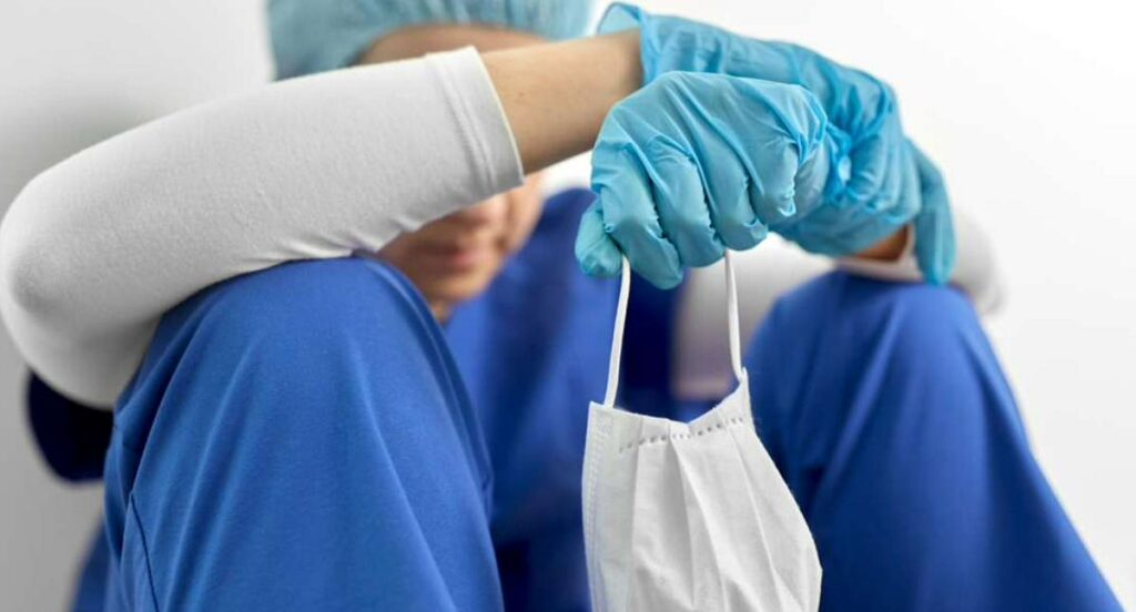 Acoso a residentes en Colombia, en dura cifra tras muerte de médica de Javeriana