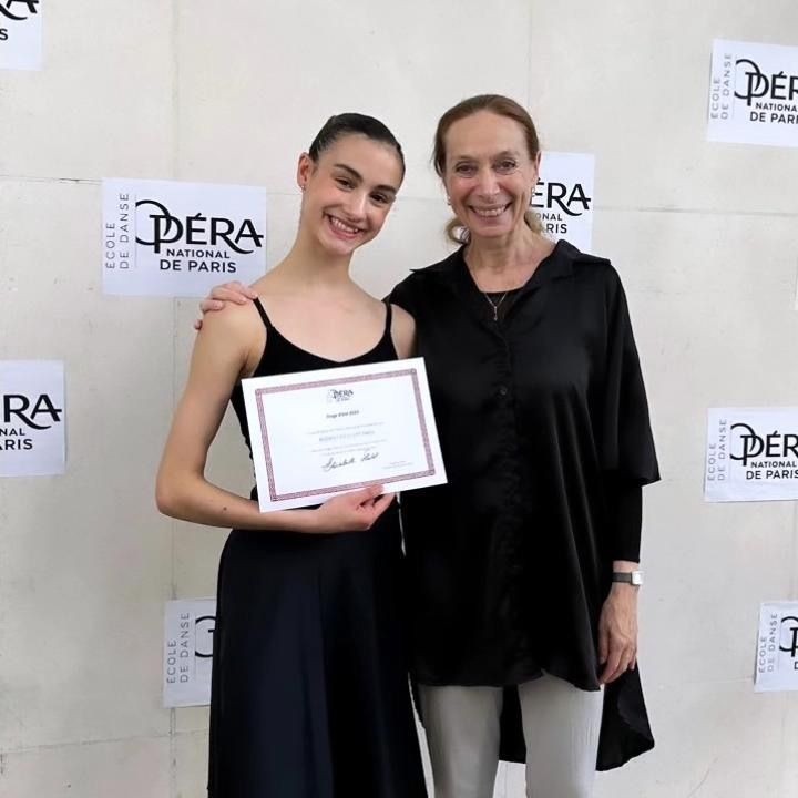 Adolescente caraqueña se foguea con éxito en la Escuela de Ballet de Ópera de París - AlbertoNews
