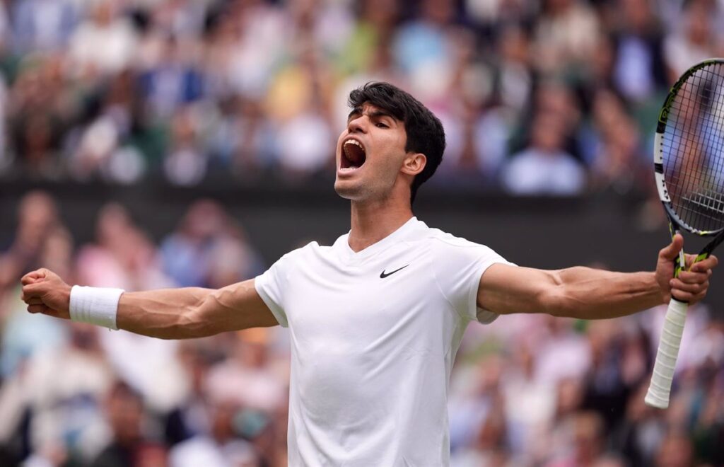 Alcaraz brilla ante Medvedev y defenderá su título de Wimbledon
