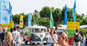 Así es un día en la la concentración de furgos Volkswagen más importante de España