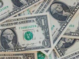 Así impacta en el bolsillo de los colombianos la volatilidad del dólar | Finanzas | Economía